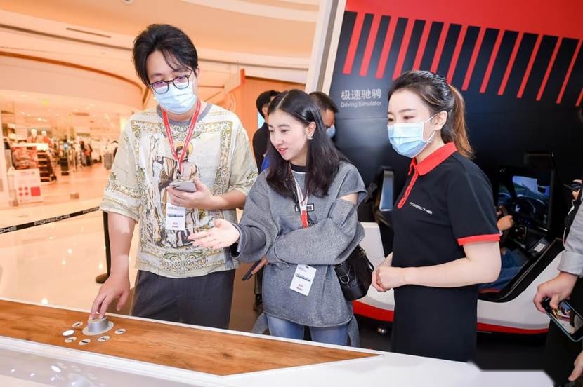 全新纯电Taycan领衔保时捷极致体验重庆站