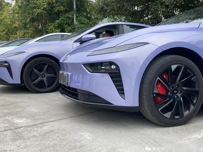 东风奕派eπ007试驾：16万不到的价格，比极氪007还运动？