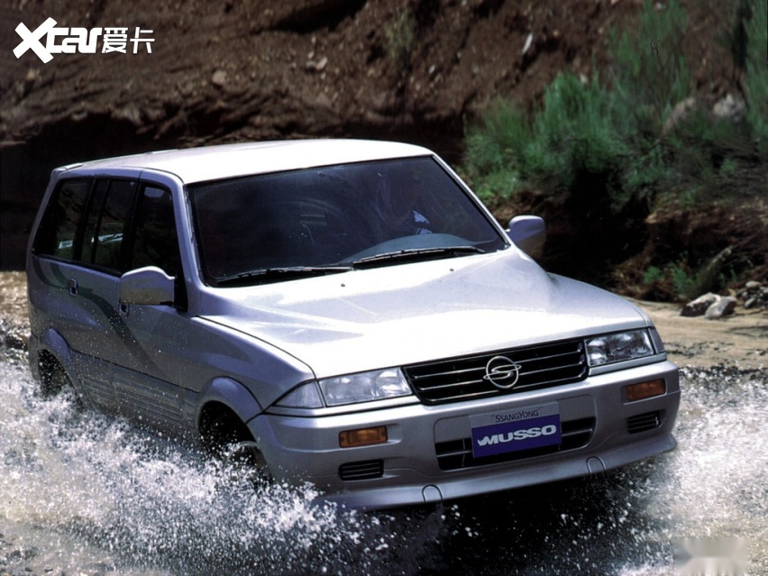 可能是这个品牌最正经的设计了,经典的双龙musso欣赏