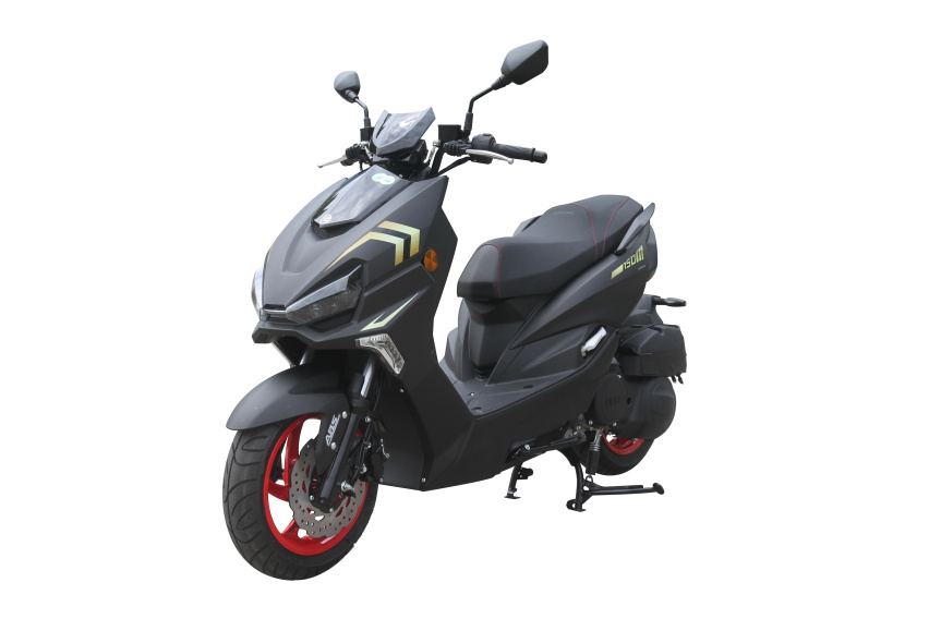 150排量运动踏板，林海雄鹿LH150T-D，水冷动力配双通道ABS