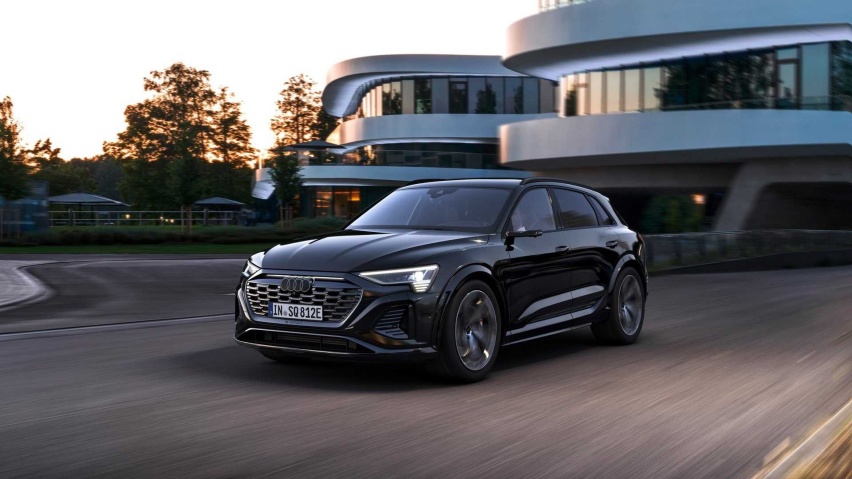家族旗舰纯电动SUV 奥迪Q8 e-tron家族官图发布 明年初上市