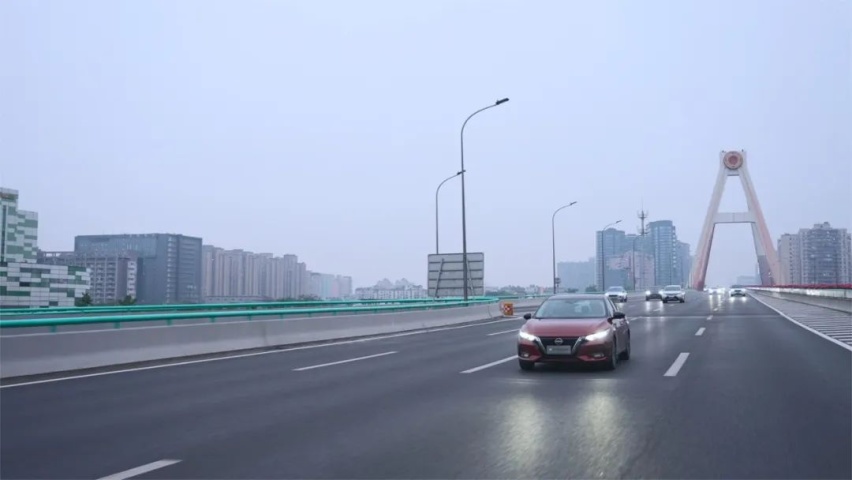 轩逸·电驱版大战城际高铁，居然这样更省钱省时