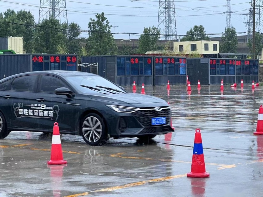 10-15万区间的均衡之作，艾瑞泽8高能版郑州上市，年轻人首选