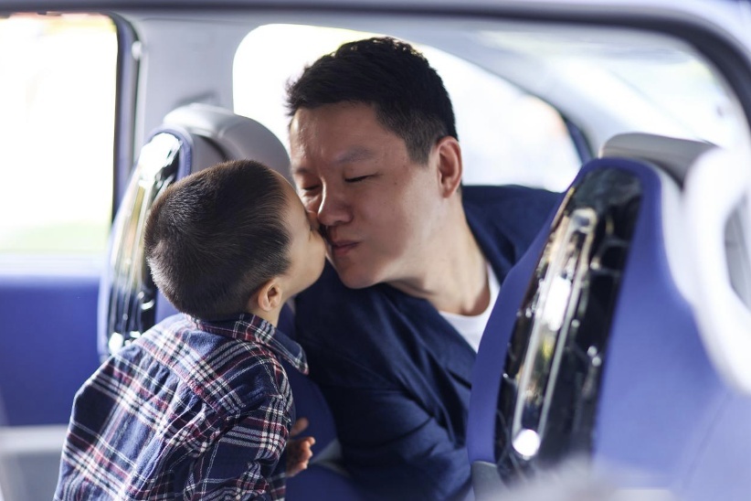 极狐汽车考拉上海交付，家家“沪”户带娃出行不再犯愁
