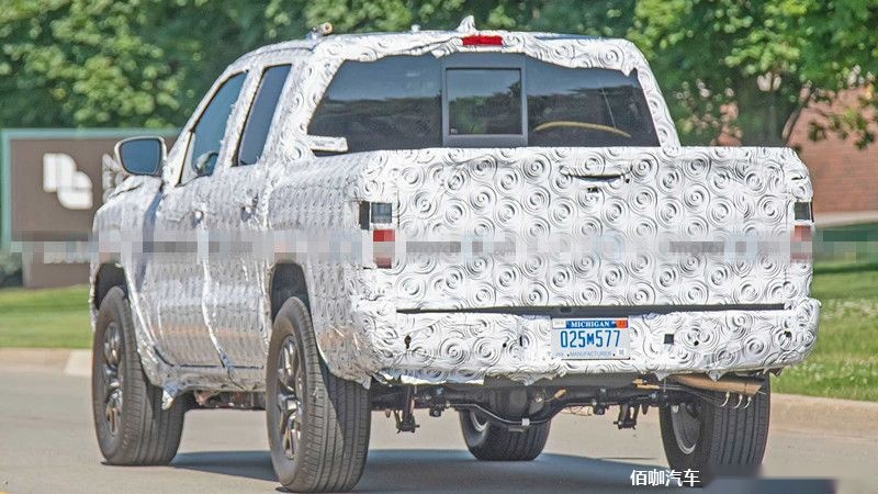 2021-nissan-frontier-spy-shots-back-end.jpg