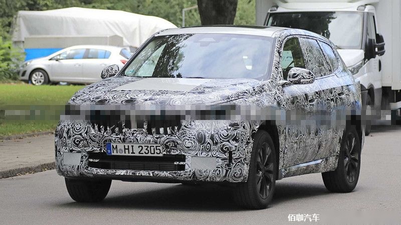 2022-bmw-x1-spy-photo-front-three-quarters.jpg