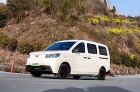 标配碳化硅电机！五菱荣光EV售6.98万，快充半小时补能80%