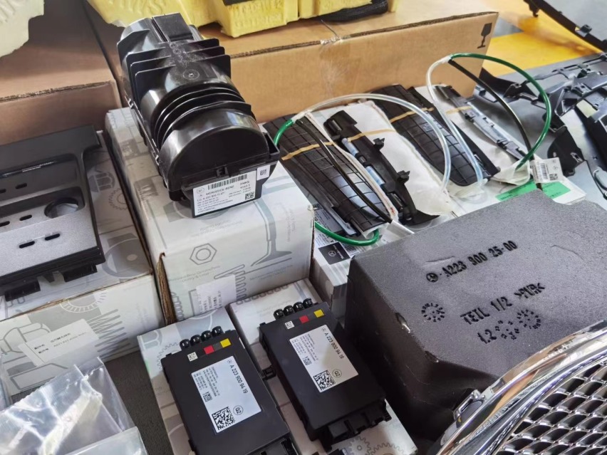迈巴赫S480升级动态按摩座椅施工案例