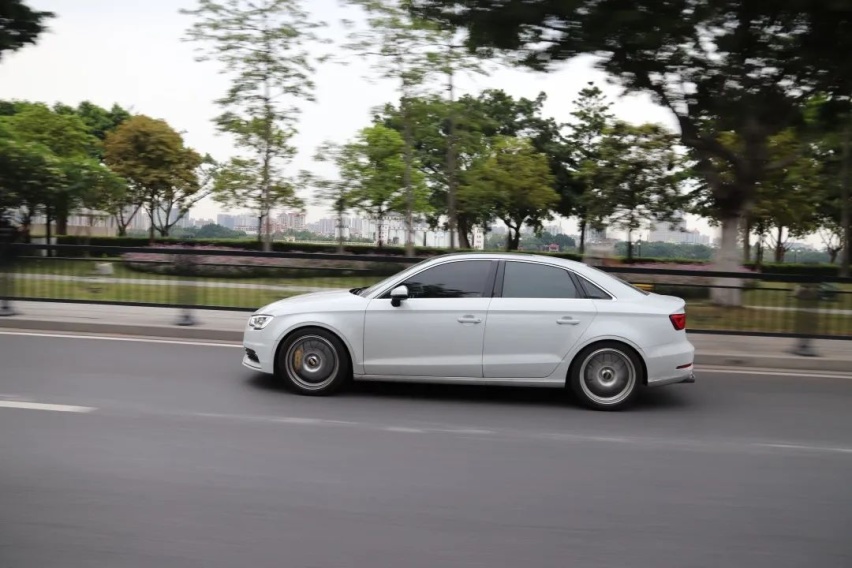 老A3车主看CT4，一股柠檬味从屏幕中溢了出来