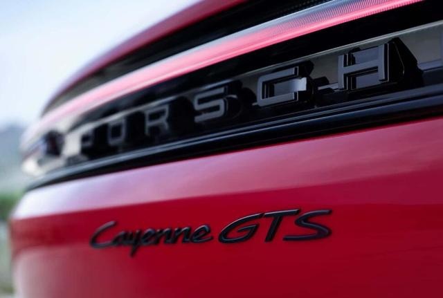 新款保时捷卡宴GTS有点贵！4.0升V8双涡轮，460匹马力，4.8秒