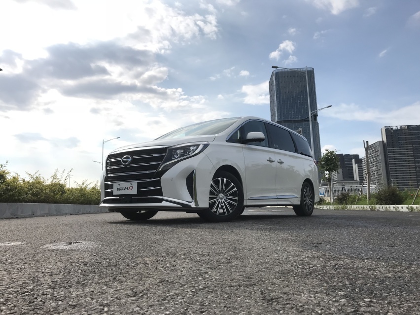 4月MPV销量排名公布：五菱宏光被GL8反超，赛那月销近五千