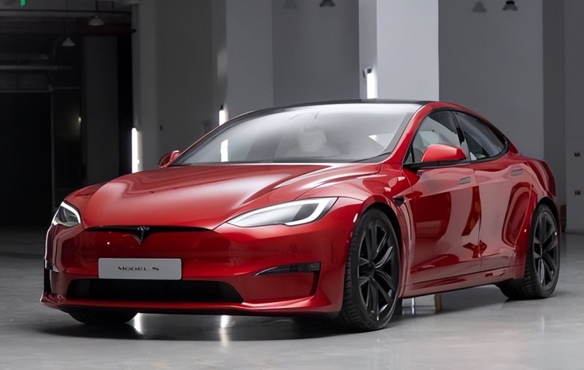 零百加速仅为2.1秒， 特斯拉Model S Plaid性能范儿十足！