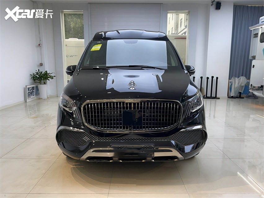 奔驰威霆高顶商务车现车，现车实拍解读