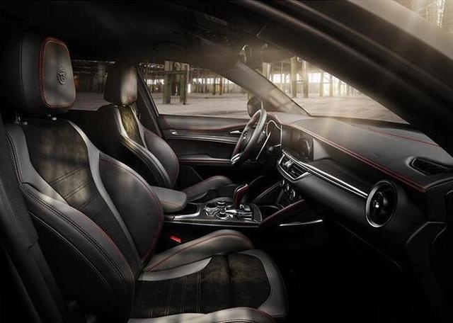 阿尔法罗密欧Stelvio Veloce Ti版官图发布