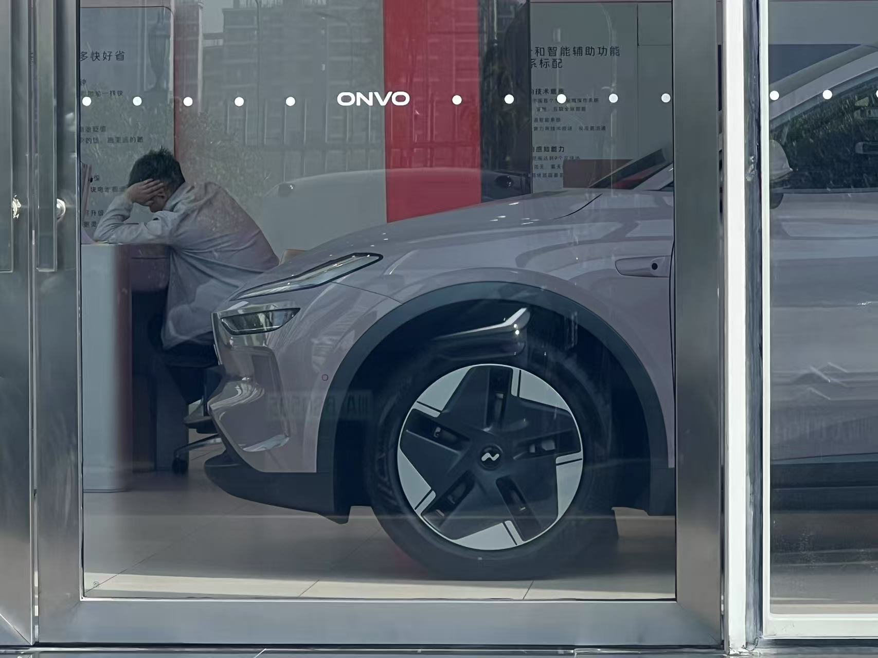 �������n���I�N��܇������������c����