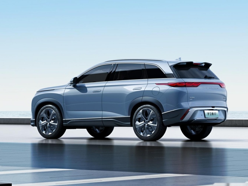 手握20万买插混SUV，只选入门款，护卫舰07和唐DM谁更划算？