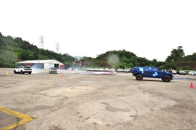 东风风神AX7本色出演，当硬核遇上硬核