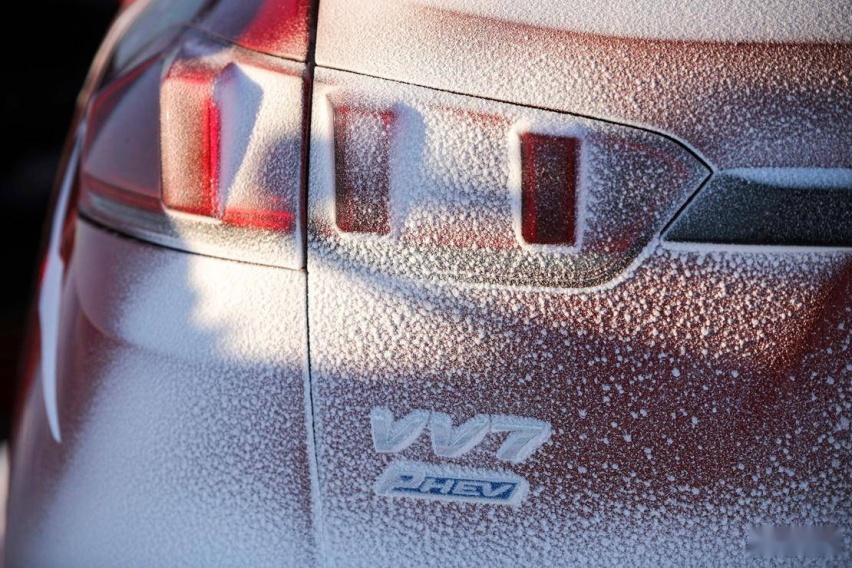 舞一曲油电混动冰上华尔兹 WEY VV7 PHEV冰雪试驾