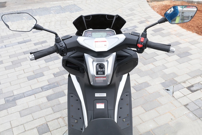 龙嘉VMAX300原型？ 意大利FORMULA 125