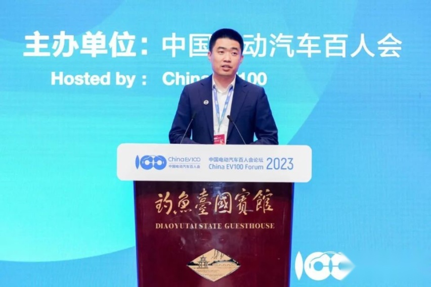 多年以后当你开着十万级的豪车在路上奔驰时候，一定会想起2023年的春天