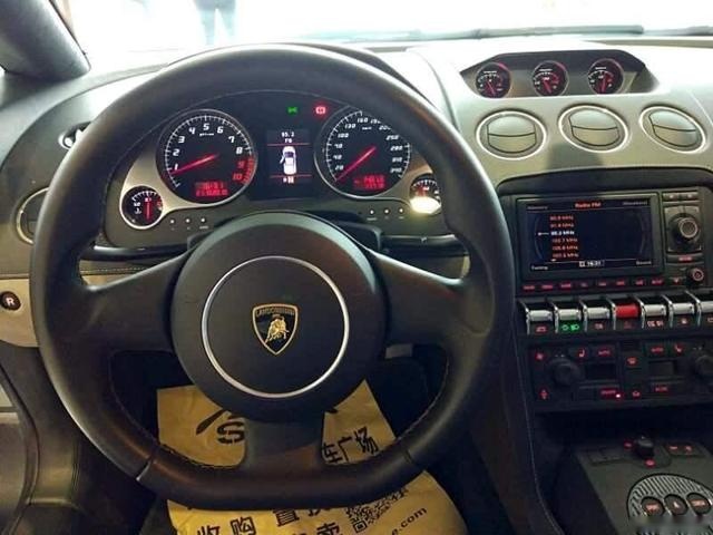 手握150万，不考虑新车，看看这几款超跑，买了就是人生赢家