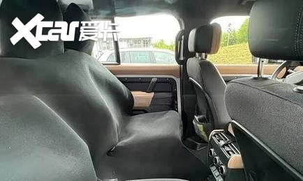 【E汽车】新款路虎卫士测试车谍照对外曝光