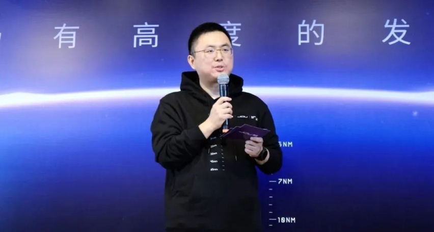 极越纯视觉 NOA 上路，留给 FSD 的时间不多了