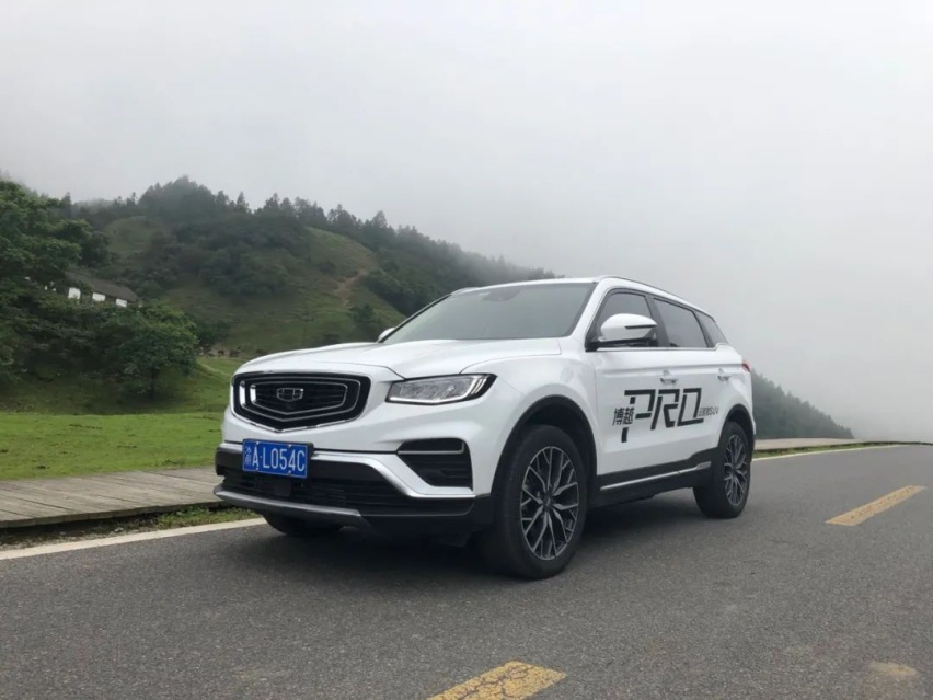 山路试驾吉利博越PRO 探崎岖而经丘
