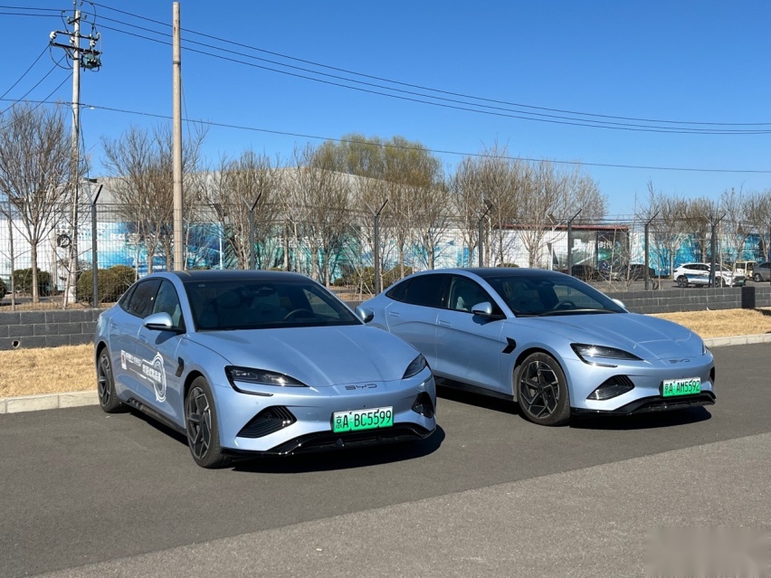 能赛道，能追寻诗和远方，短暂试驾比亚迪海豹和护卫舰07