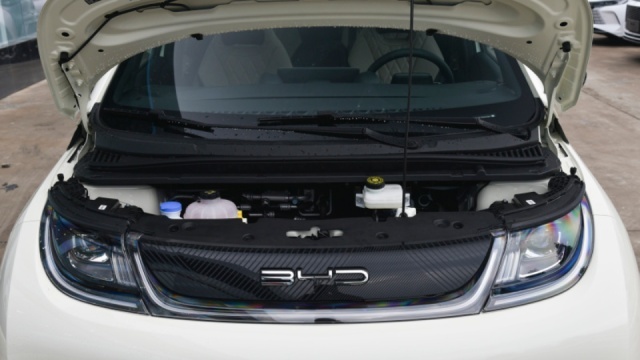 比亚迪海豚凭啥月销破2万？养车3毛/公里，是不是同价位最省钱