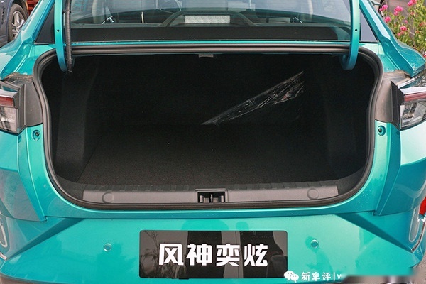 风神奕炫1.5T首试：标致CMP平台中国首款车，质感如何？