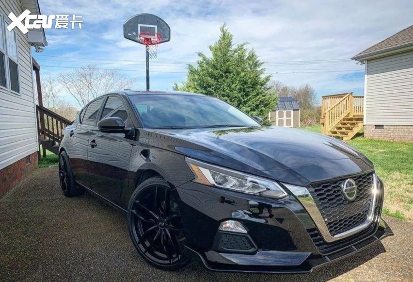 日产只能做移动大沙发黑武士天籁改装案例