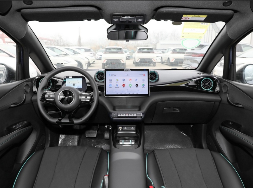 新款比亚迪海豚上市 9.98-12.98万 续航最高520km