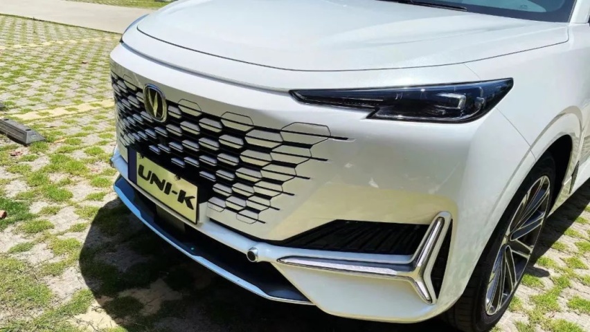 试驾长安UNI-K：这是一台很“巴适”的中型SUV