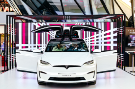 北京来福士特斯拉巡展开启，与Model X Plaid穿越到未来