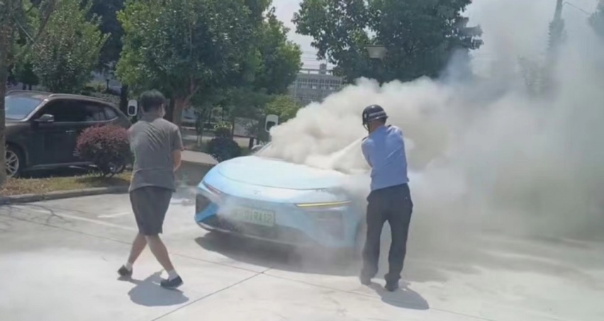 【e汽车】哪吒S又“火”了，“风火轮”戳破了“山海平台”安全“谎言”？