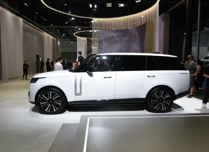 4.4T V8双涡轮，内饰壕无人性，全新路虎揽胜系列成都车展正式上市