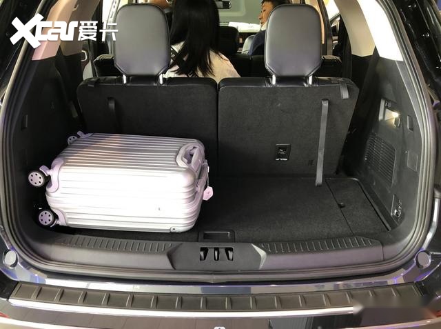 解读2023款福特探险者，双球节铝合金前悬架，1700兆帕冷萃钢A柱