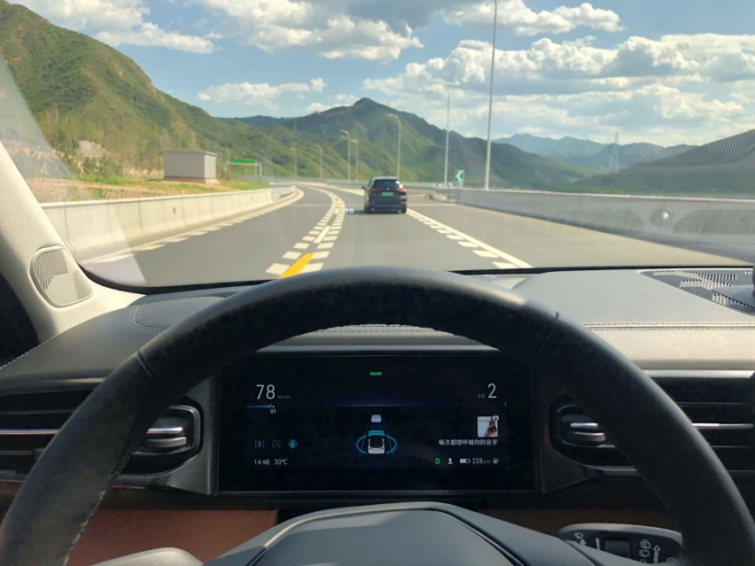 “出来混迟早要还的”蔚来终推送NIO Pilot自动辅助驾驶