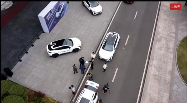 中国首个L3级自动驾驶量产体验，长安汽车总裁朱华荣亲测当主播