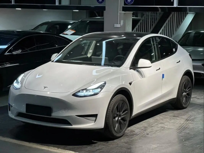 智界R7与Model Y：智能电动SUV巅峰对决