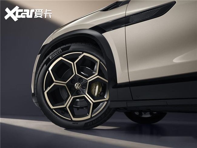 与众 08 整体造型比例打造 诠释纯电 SUV 旗舰美学