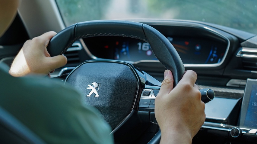 试驾标致508L：又帅又能打，这是一台我想要，它全都有的车