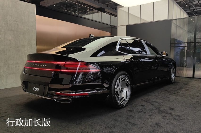 实拍捷尼赛思G90：豪华个性，轮毂抢眼，奔驰S级有压力了？