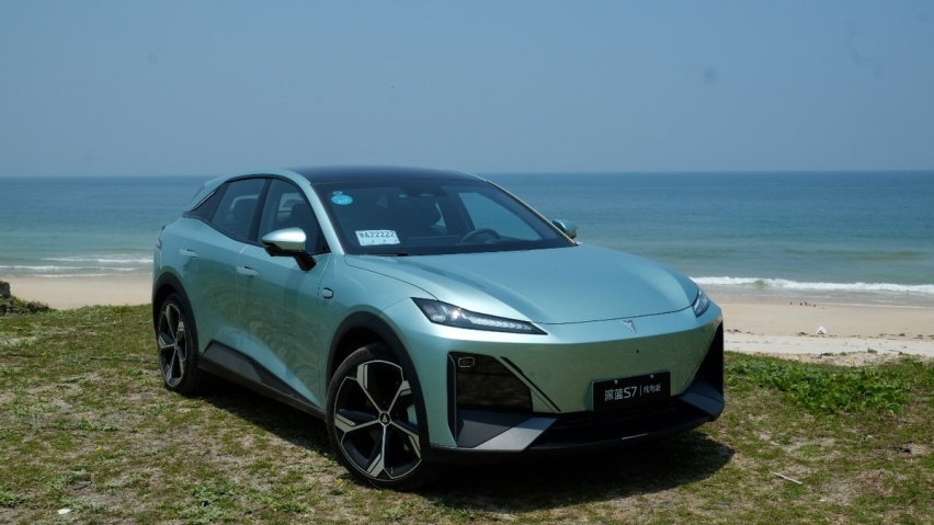 为什么说深蓝S7是可以闭眼买入的复合型好车