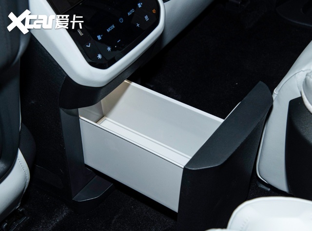上汽打造的家用MPV,续航超1300公里,自带冰箱,不足20万入手