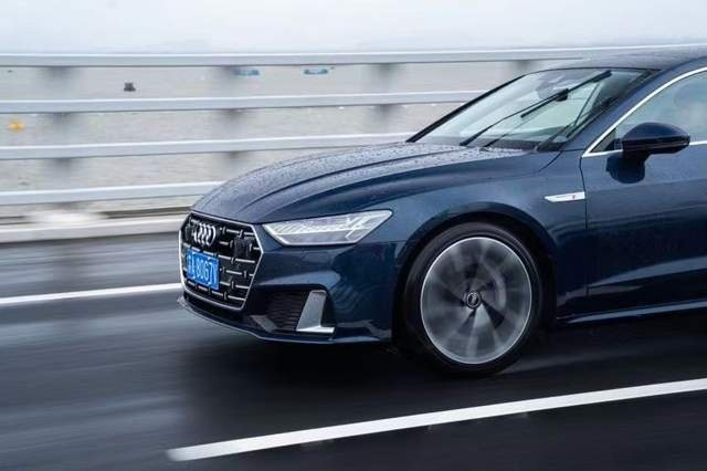 奥迪，重新出发——试驾上汽奥迪全新A7L、Q5 e-tron