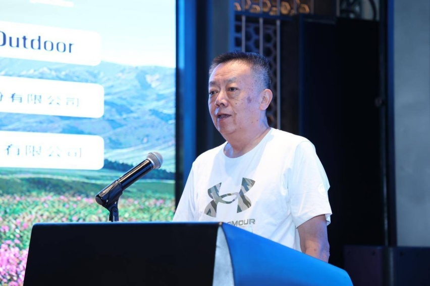 “走进夏尔西里无人区”——新疆阿拉套山综合科学考察队在乌鲁木齐壮行出发