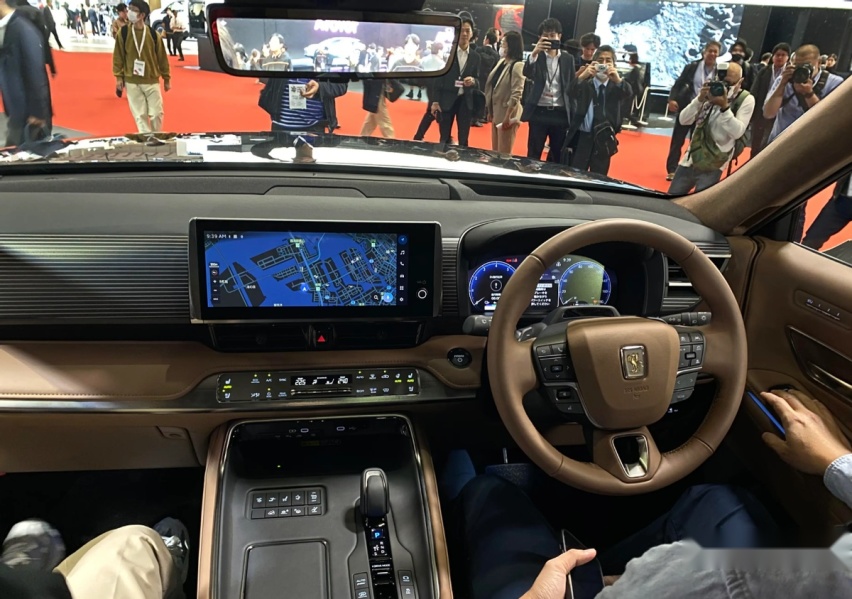 这不得卖300万以上？丰田“世纪SUV”亮相广州车展，或进口引入