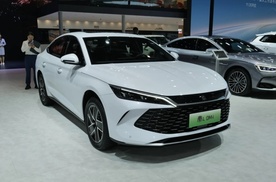 竞争比亚迪秦L，吉利银河A7曝光，油耗2L级，航超2100km，今年上市
